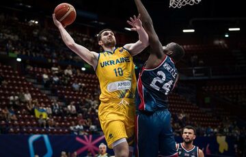 Украинская сборная с победы стартовала на Евробаскете-2022