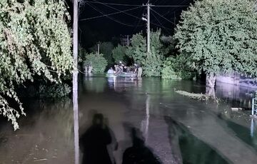 Россия снова бьет ракетами по Кривому Рогу: прилеты в районе гидротехнических сооружений Россия снова бьет ракетами по Кривому Рогу: прилеты в районе гидротехнических сооружений