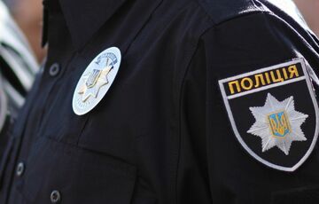 В Киеве буйный мужчина откусил часть уха копу: детали происшествия В Киеве буйный мужчина откусил часть уха копу: детали происшествия