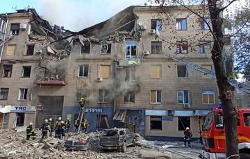 Россия ударила ракетами по центру Харькова: фото и видео