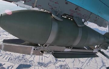 Российский пилот уронил ФАБ во двор полицейского в Курской области