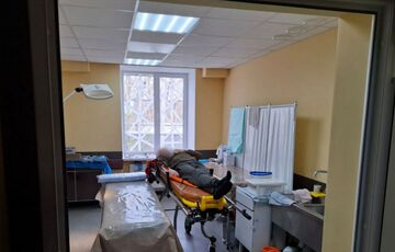 Россияне атаковали Никополь: ранены 12 человек, среди них есть подросток