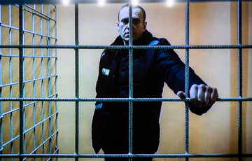 Навального в России приговорили к 19 годам колонии особого режима