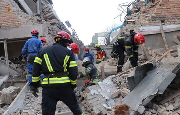 З'явилися кадри наслідків атаки на Ржищів: під завалами ще є люди