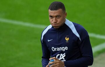 Легендарний бразильський футболіст оцінив шанси Мбаппе на Золотий м'яч Легендарний бразильський футболіст оцінив шанси Мбаппе на Золотий м'яч