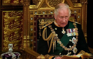 Зеленська та Шмигаль будуть присутні на коронації Чарльза III Зеленська та Шмигаль будуть присутні на коронації Чарльза III