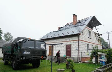 На житловий будинок у Польщі впав не дрон, а ракета з винищувача, - Rzeczpospolita На житловий будинок у Польщі впав не дрон, а ракета з винищувача, - Rzeczpospolita