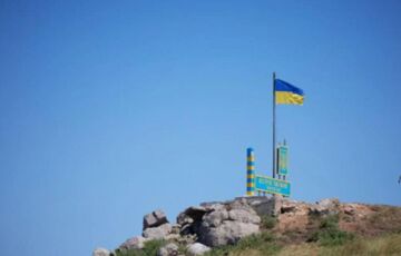 ”Это истерия”: военный эксперт прокомментировал сброс Россией авиабомб на остров Змеиный