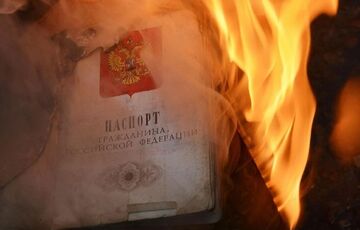 Оккупанты выселяют из домов украинцев за отказ от российских паспортов  Оккупанты выселяют из домов украинцев за отказ от российских паспортов