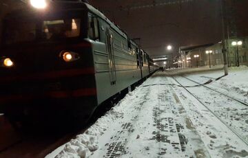 В Україні запускають додаткові потяги на свята