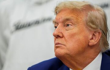 Белый дом официально выдвинул Трампа на Нобелевскую премию мира Белый дом официально выдвинул Трампа на Нобелевскую премию мира