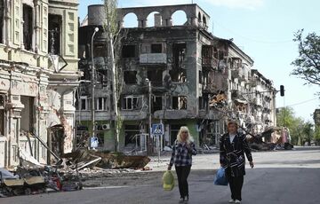 Под Мариуполем есть ”прилет” по базе оккупантов, продолжается детонация