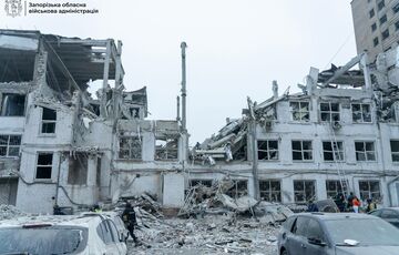 Число погибших из-за удара по Запорожью снова возросло Число погибших из-за удара по Запорожью снова возросло