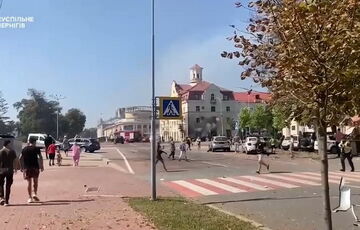 Наслідки ракетного удару по центру Чернігова показали на відео