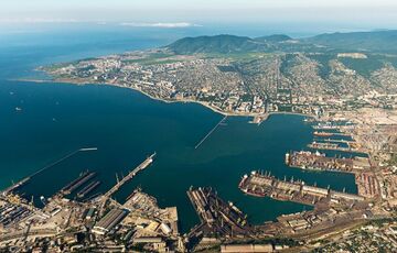 Морські дрони ЗСУ вивели з ладу причальний пристрій КТК у порту Новоросійськ: відвантаження нафти зупинено