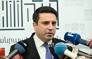 Спікер парламенту Вірменії закликав серйозно обговорити питання заборони російських каналів у країні