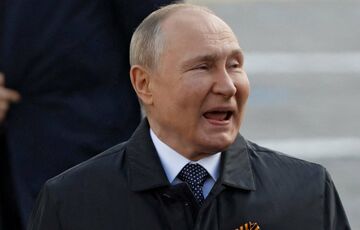 Путин издал указ, который требует от граждан Украины либо выехать из РФ, либо ”легализоваться” до сентября