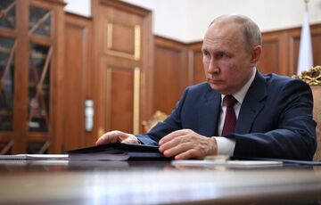 Разъяренный Путин назвал ”преступлением” передачу Украине кассетных боеприпасов 