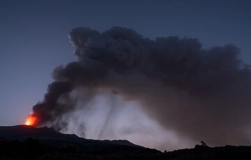Аэропорт Катания пришлось закрыть из-за пепла из Этны