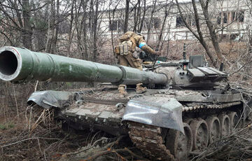 У Маріуполі після деокупації Херсона значно зросла кількість російських військових У Маріуполі після деокупації Херсона значно зросла кількість російських військових