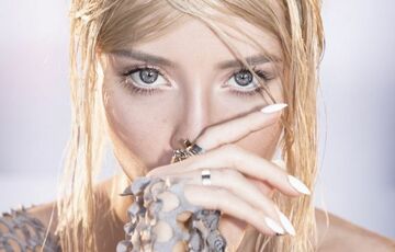 Надя Дорофєєва потрапила у скандал через перший сольний кліп