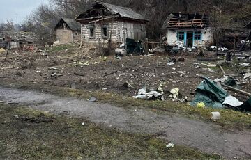 Три человека пострадали в своих домах в результате российского удара по Черниговской области