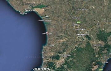 На побережье Крыма выбросило вертолет с телами российских пилотов, - сеть