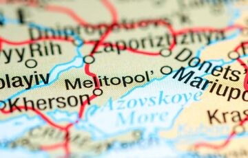 Оккупанты в Мелитополе начали подготовку к ”выборам”, завозя ”гастролеров” из РФ 