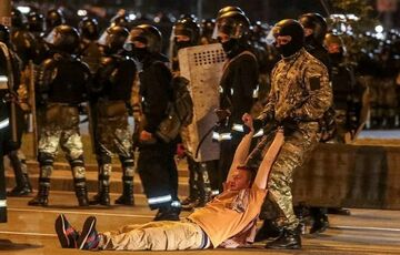 Протесты в Беларуси: силовики создают базу протестующих