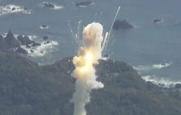 В Японии взорвалась ракета с военным спутником, - ВИДЕО В Японии взорвалась ракета с военным спутником, - ВИДЕО