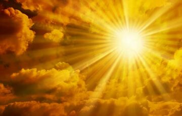 Синоптики розповіли, коли Україну накриє спека