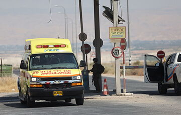 На израильском КПП террорист открыл огонь из грузовика с гумпомощью для сектора Газы На израильском КПП террорист открыл огонь из грузовика с гумпомощью для сектора Газы