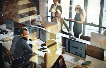 В Литве хотят ввести четырехдневную рабочую неделю