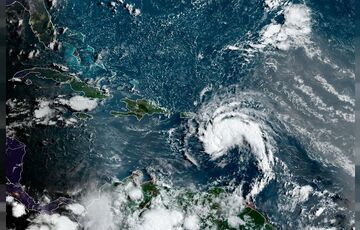 Очередная стихия в США: Техас и Луизиана готовятся к удару шторма ”Николас” 