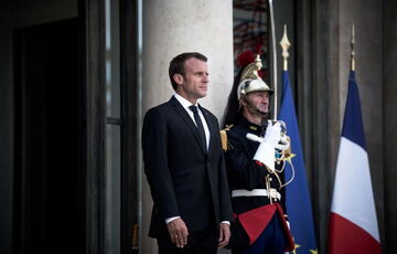 Макрон получил письмо с отрезанным человеческим пальцем