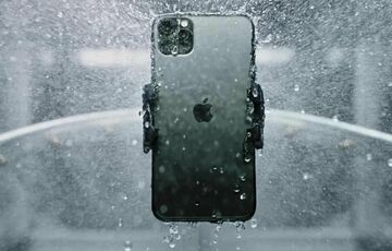 IPhone 12 погрузили на 20-метровую глубину: как справился флагман Apple, - ВИДЕО IPhone 12 погрузили на 20-метровую глубину: как справился флагман Apple, - ВИДЕО