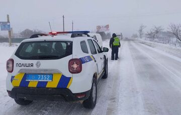 У ГСЧС розповіли про ситуацію на дорогах України з початку негоди