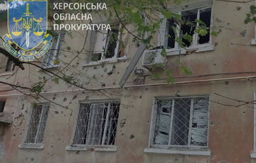 Россияне обстреляли центр Херсона: три человека ранены