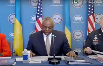 Фокус на небі: ”Рамштайн” перегляне допомогу Україні