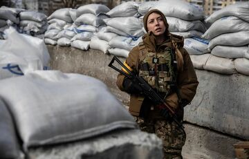 Сколько женщин служат в ВСУ: озвучена цифра