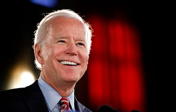 Президентская гонка в США: кого поддержали выборщики