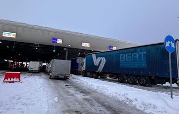 Один із КПП на польському кордоні почав пропуск вантажних автомобілів