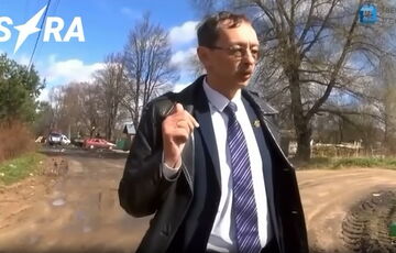 В России чиновник отказался ремонтировать дорогу в поселке, ведь там живет ”любитель Зеленского”