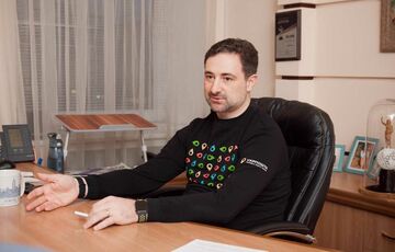 Гендиректор Укрпошти стверджує що є листоноші які заробляють понад $ 1 тис. на місяць Гендиректор Укрпошти стверджує що є листоноші які заробляють понад $ 1 тис. на місяць