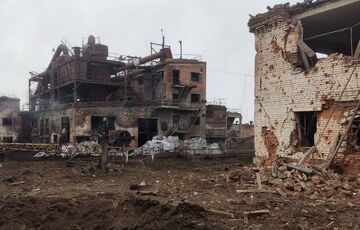 Російська авіація вдарила по підприємству на прикордонні Чернігівщини: фото