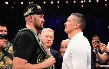 На скільки перенесли бій Усик - Ф'юрі