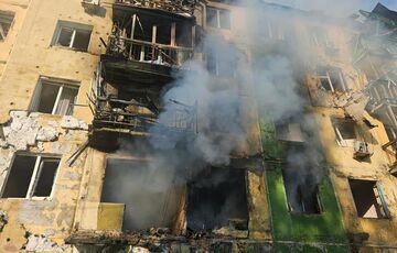 Росіяни атакували житловий будинок у Павлограді: серед загиблих є дитина