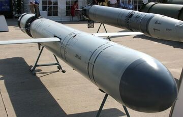 Росія вичерпує запаси високоточної зброї