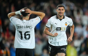 Тренер Валенсии прокомментировал потерю Яремчука из-за травмы