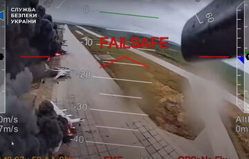 СБУ показала нові кадри спецоперації ”Павутина”, під час якої було уражено десятки російських літаків СБУ показала нові кадри спецоперації ”Павутина”, під час якої було уражено десятки російських літаків